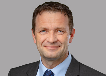 Rolf Hafner, Wirtschaftsprüfung