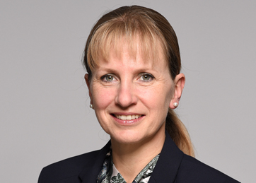 Karin Andenmatten, Immobilienvermarkterin